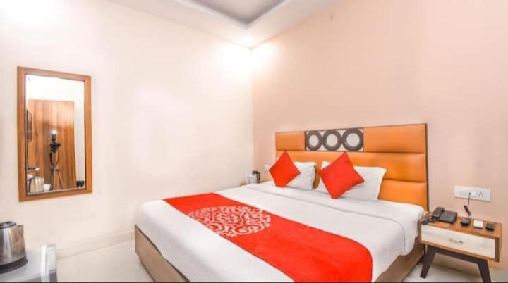 Hotel Roma Deluxe - New Delhi Railway Station Luaran gambar